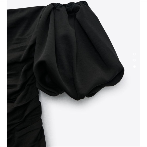 Short dress with ruching - Picture 6 of 8